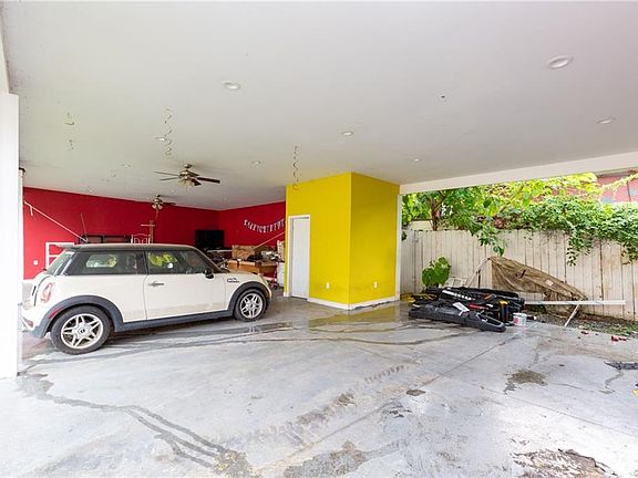 5th image of 3214 Southall Ave
