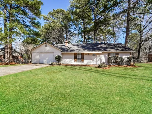 303 Shenandoah Rd N, Brandon, MS 39047