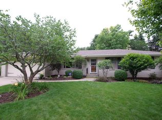 4863 Fenwick Close, Rockford, IL 61114