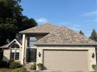35 Ainsley Ct, Williamsville, NY 14221