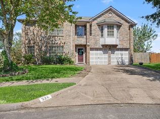 526 Oak Briar Dr, Kemah, TX 77565