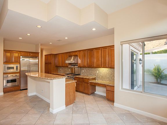 3rd image of 639 E Big Canyon Dr