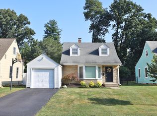 554 Park Blvd, Worthington, OH 43085