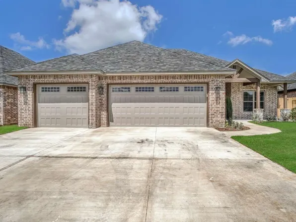 3920 NE Shenandoah Dr, Lawton, OK 73507