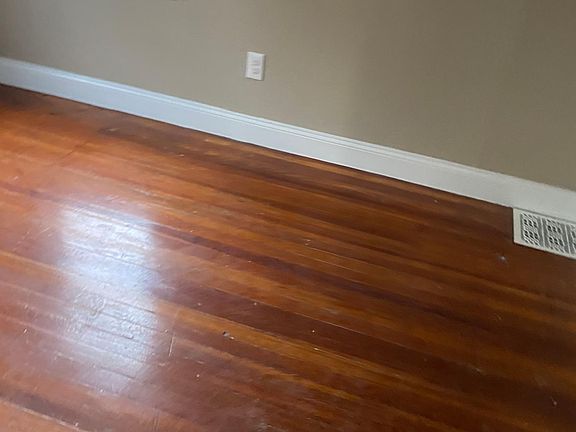 5th image of 257 Clarendon Ave