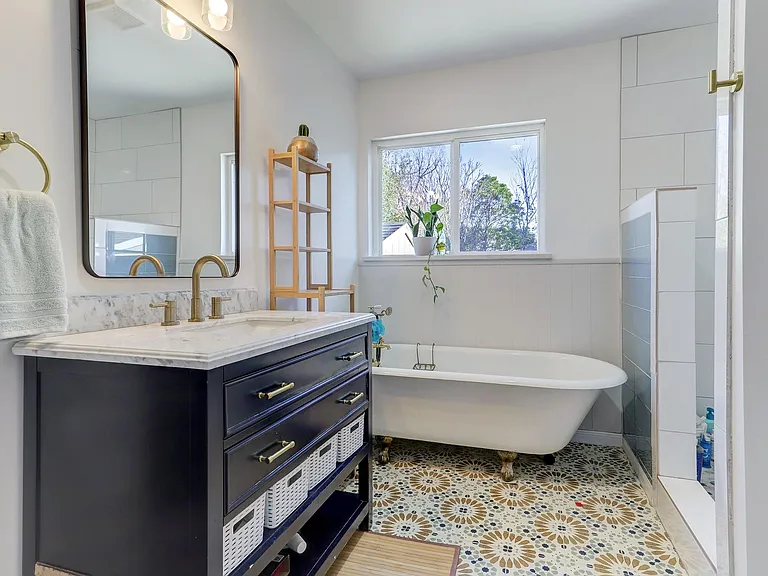 4801 Avenue H — Photo 16