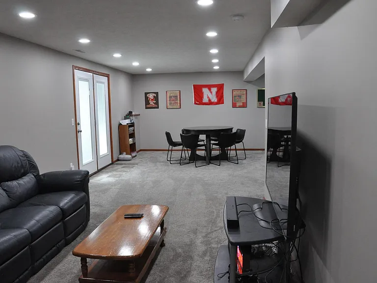 2041 Colorado Dr — Photo 24