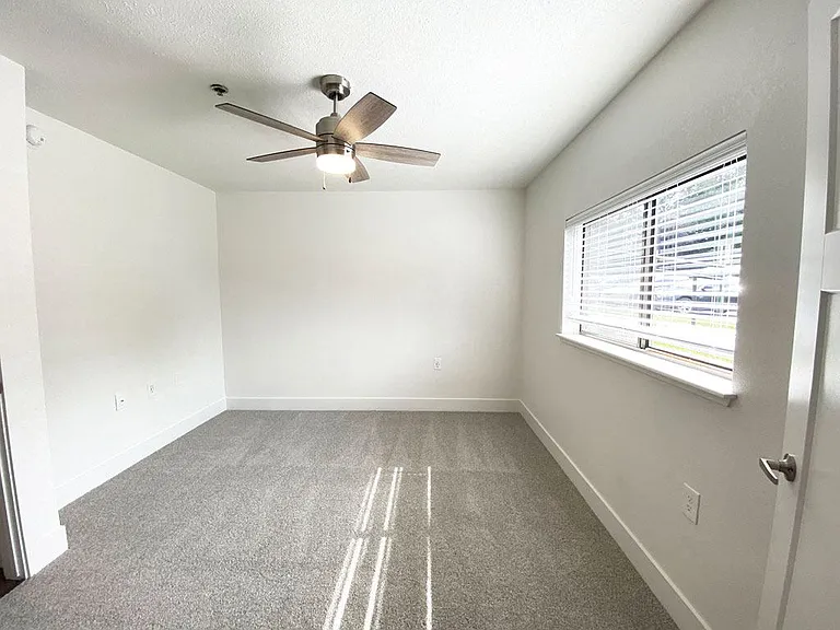 Green Ridge Apartments — Photo 29