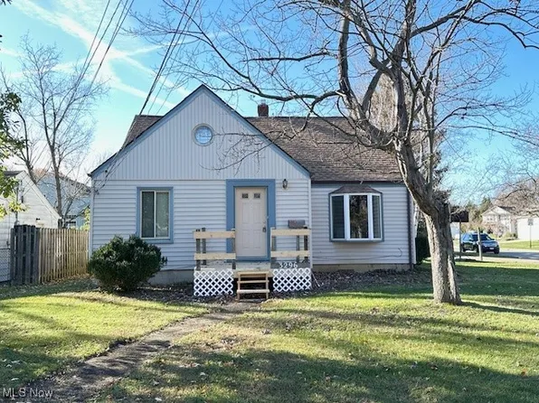 3296 W 231st St, North Olmsted, OH 44070