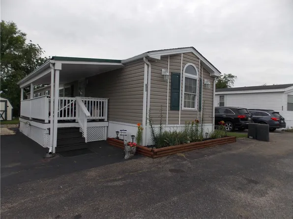 853 Governor Cir, Washington, PA 15301