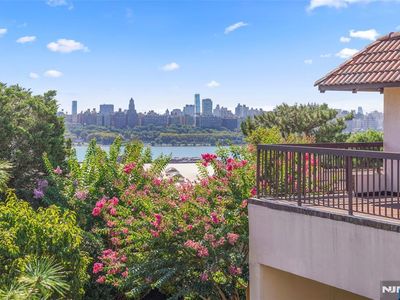 300 Gorge Rd APT 37, Cliffside Park, NJ, 07010
