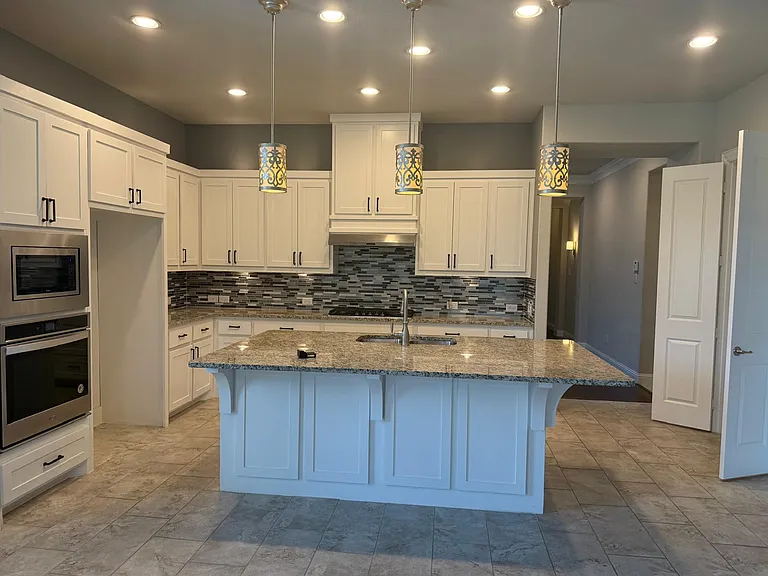 8533 Pine Valley Dr — Photo 32