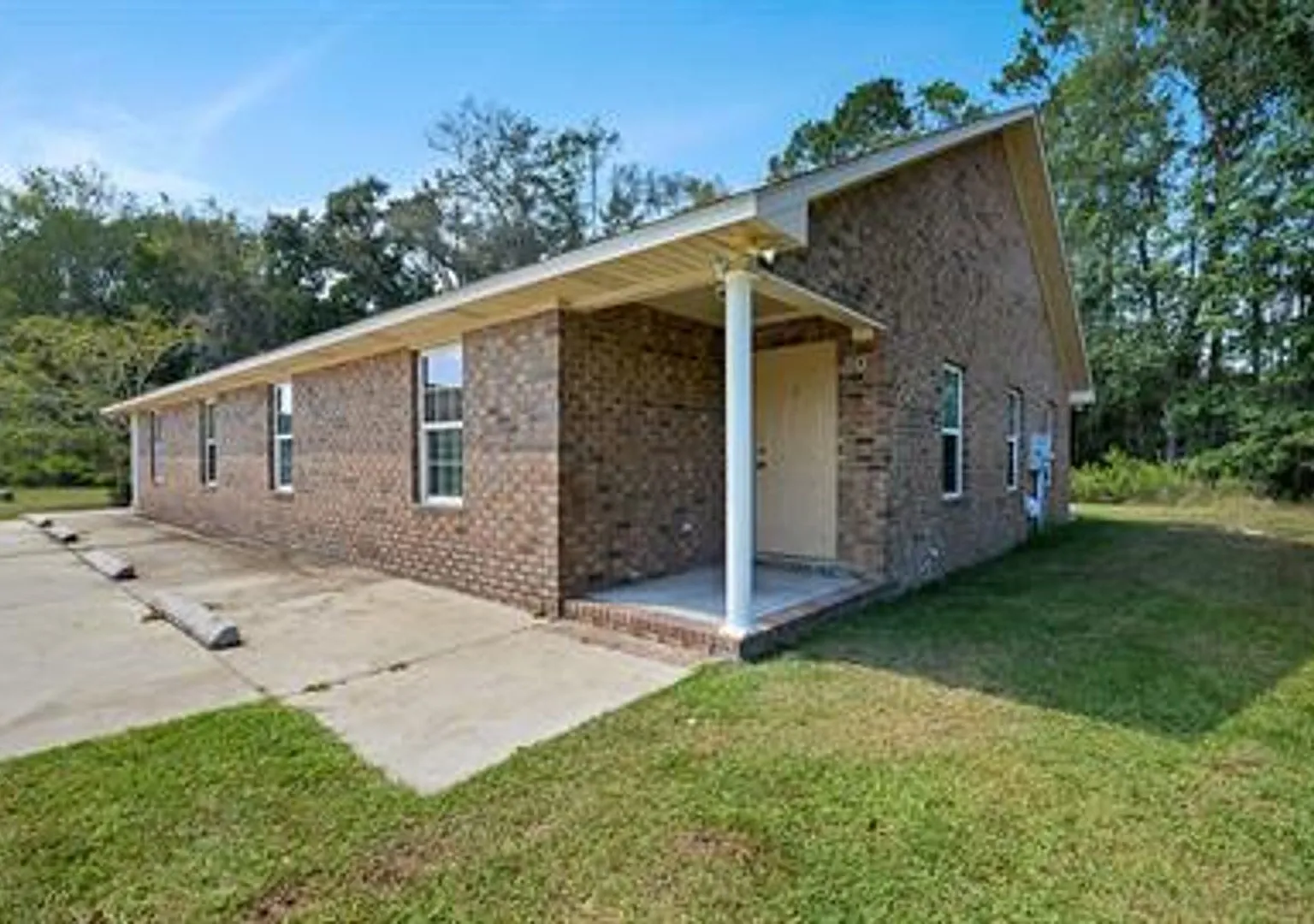 Beautiful duplex 3 bedroom 2 bath!! — Photo 3