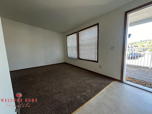 4th image of 1902 Ahlers Ave APT 4