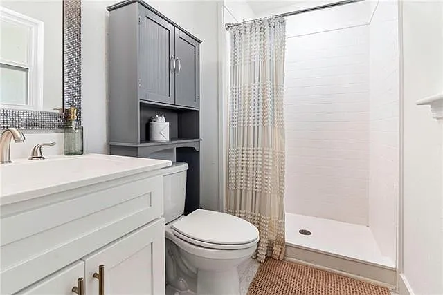 5020 Randolph St — Photo 15