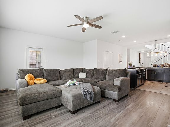 4th image of 9138 Portobello Way