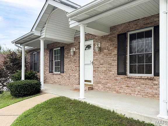 2nd image of 1504 Essex Heights Dr