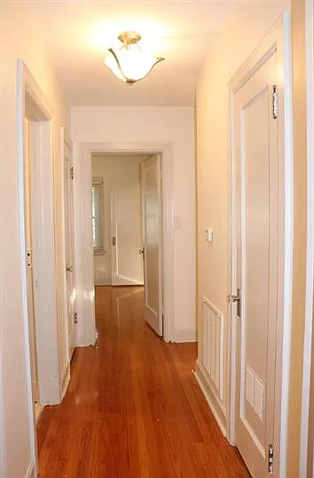 910 W York Ave — Photo 18