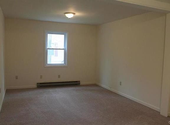 5th image of 111 Burnshaw Ln