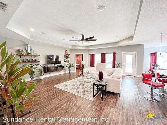 2nd image of 2428 Sherwood Dr