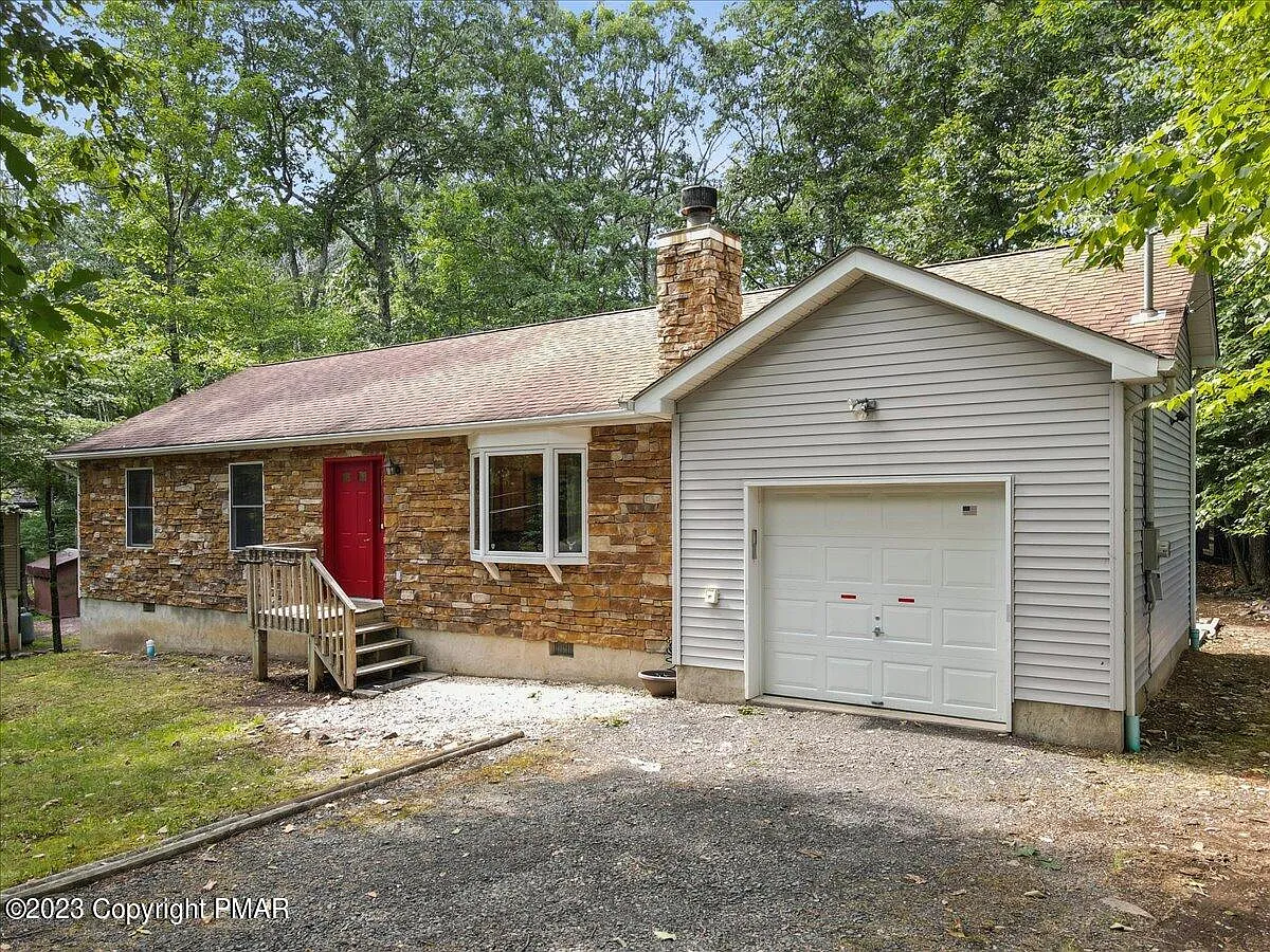 142 Hyland Dr photo 1