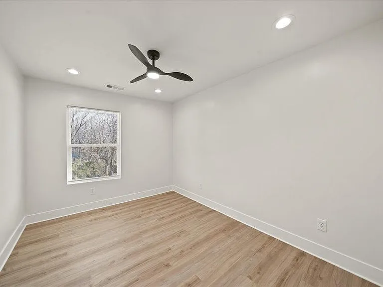 919 S Noland Rd — Photo 13