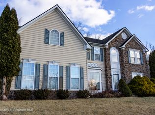 111 Milestone Dr, East Stroudsburg, PA 18302