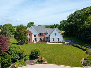 445 Chestnut Ln, York, PA 17403