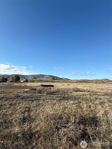 2nd image of 2 Grey Goose Road