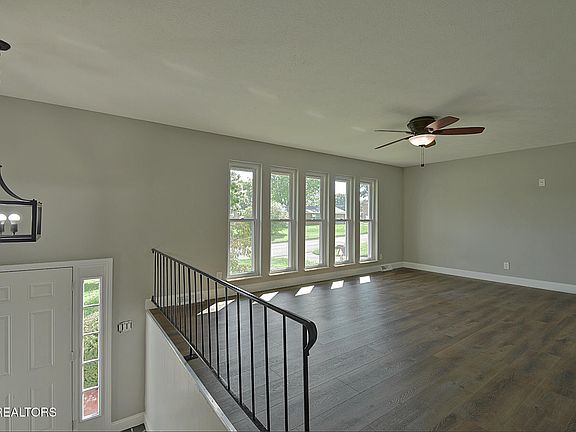 5th image of 7704 Whitcomb Rd
