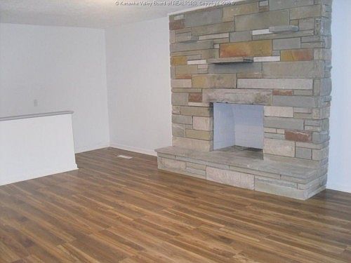 5th image of 4913 Washington St W