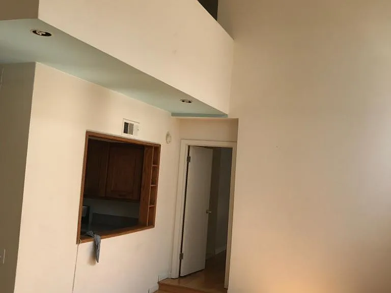 136 S Clark Dr #8 — Photo 4