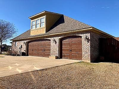 3 car garage