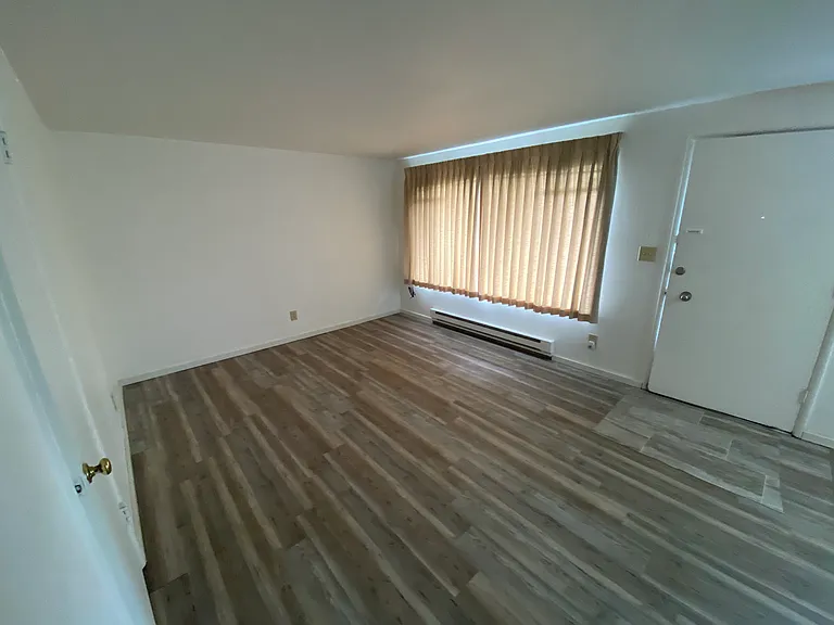 9667 Bridgeport Way SW #4 — Photo 4