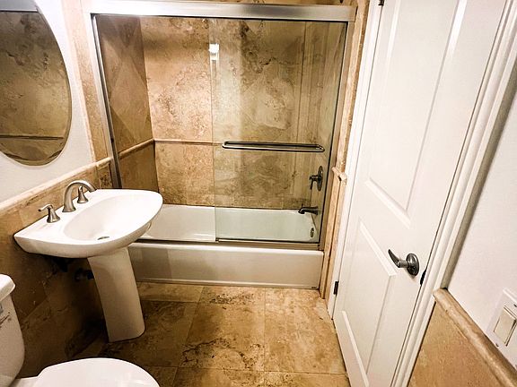 4th image of 2960 Champion Way APT 808