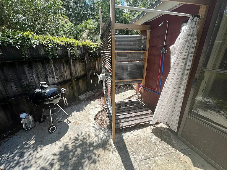 408 Howle Ave #A — Photo 12