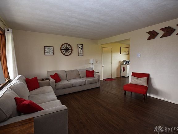 5th image of 3925 Melody Ln