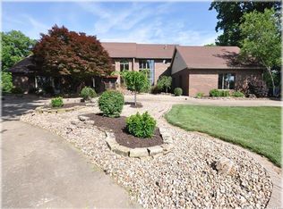 3 Country Club Ln, Edwardsville, IL 62025