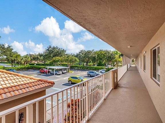 4th image of 5746 Crystal Shores Drive #204