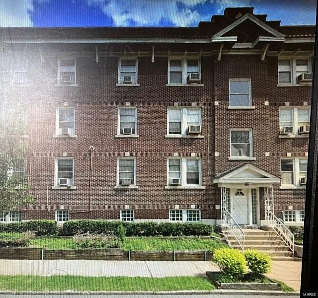 2nd image of 1292 Hamilton Ave