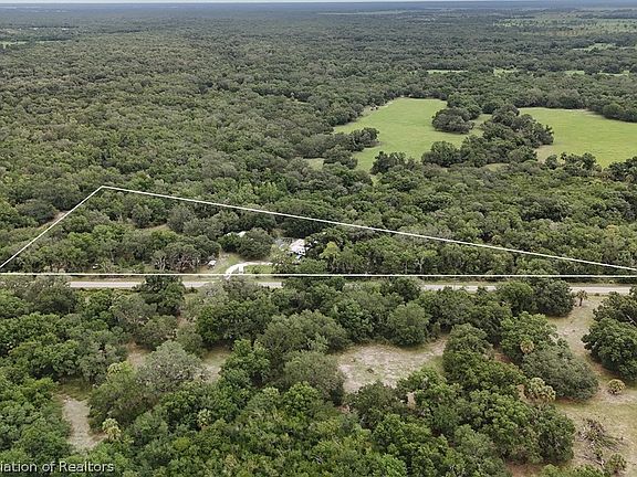 4th image of 728 River Rd