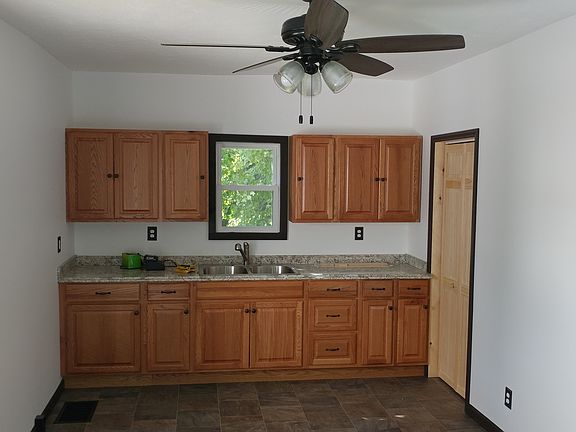 2nd image of 465 High St