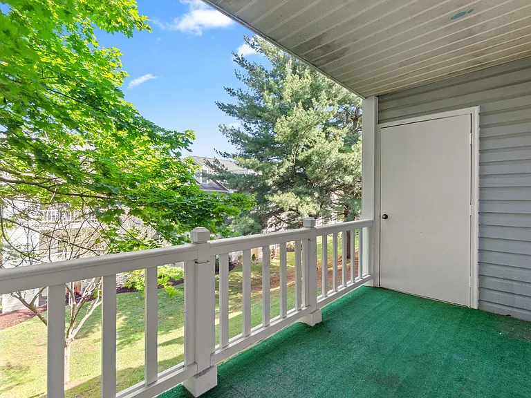 12205 Saint Peter Ct — Photo 24