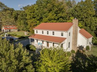 720 Mount Hebron Rd, Charlotte, TN 37036