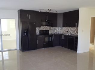 1221 N 70th Way, Hollywood, FL 33024