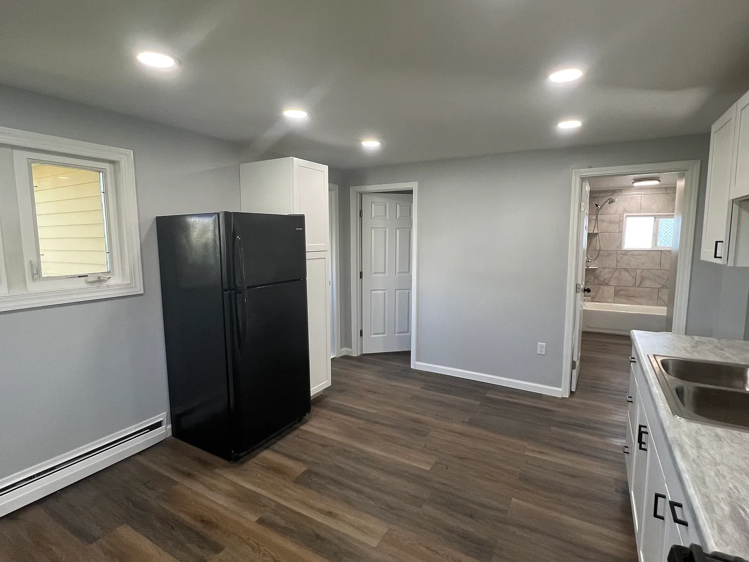 2 bed, 725 sqft, $1,200 — Photo 4