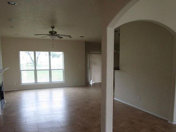 4th image of 1411 Gentilz St