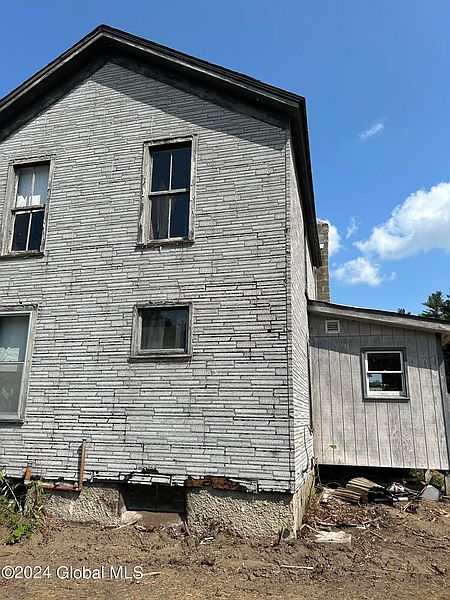 5th image of 504 County Hwy 122