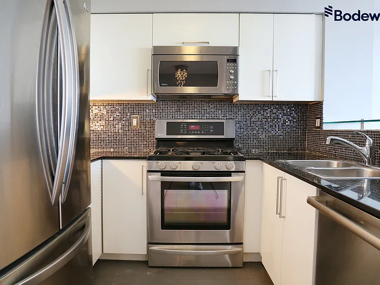 63 Keefer Pl #2009 — Photo 5