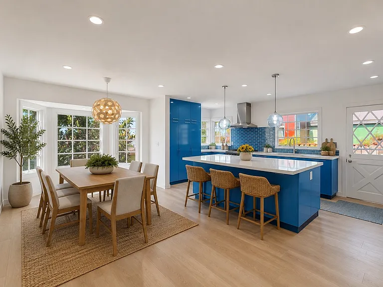 329 E Maple Ave — Photo 1